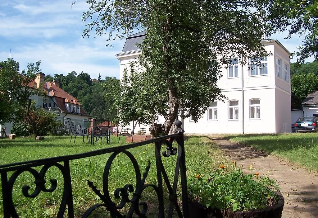 Penzion Jelen Vranov nad Dyjí-1